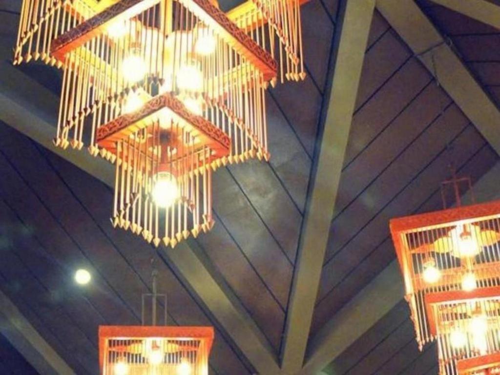 凯里亚德酒店-布米米纳恩 巴东 外观 照片