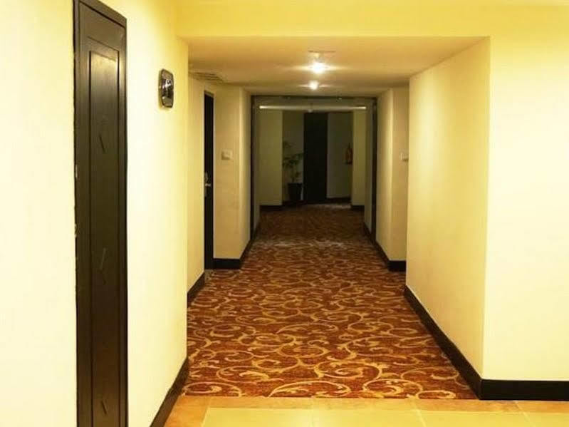 凯里亚德酒店-布米米纳恩 巴东 外观 照片
