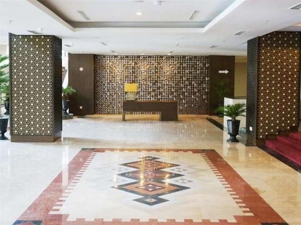 Kyriad Hotel Bumiminang 巴东 内观 照片